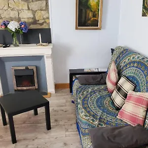 Cosy T2 aux pierres apparentes avec cheminée Crozon